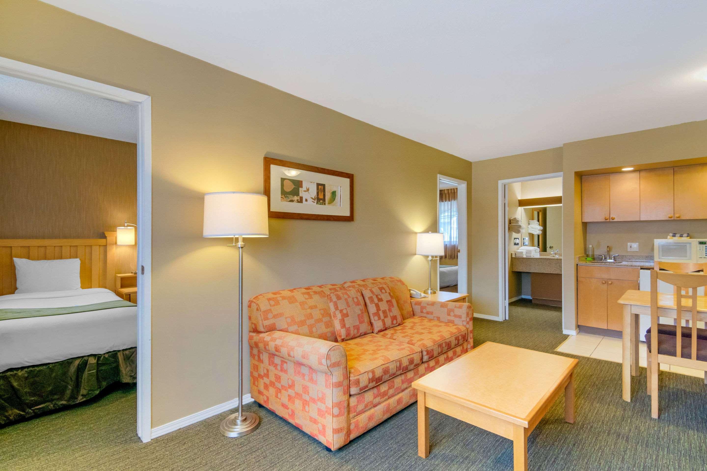 Econo Lodge Inn & Suites North Vancouver Ngoại thất bức ảnh