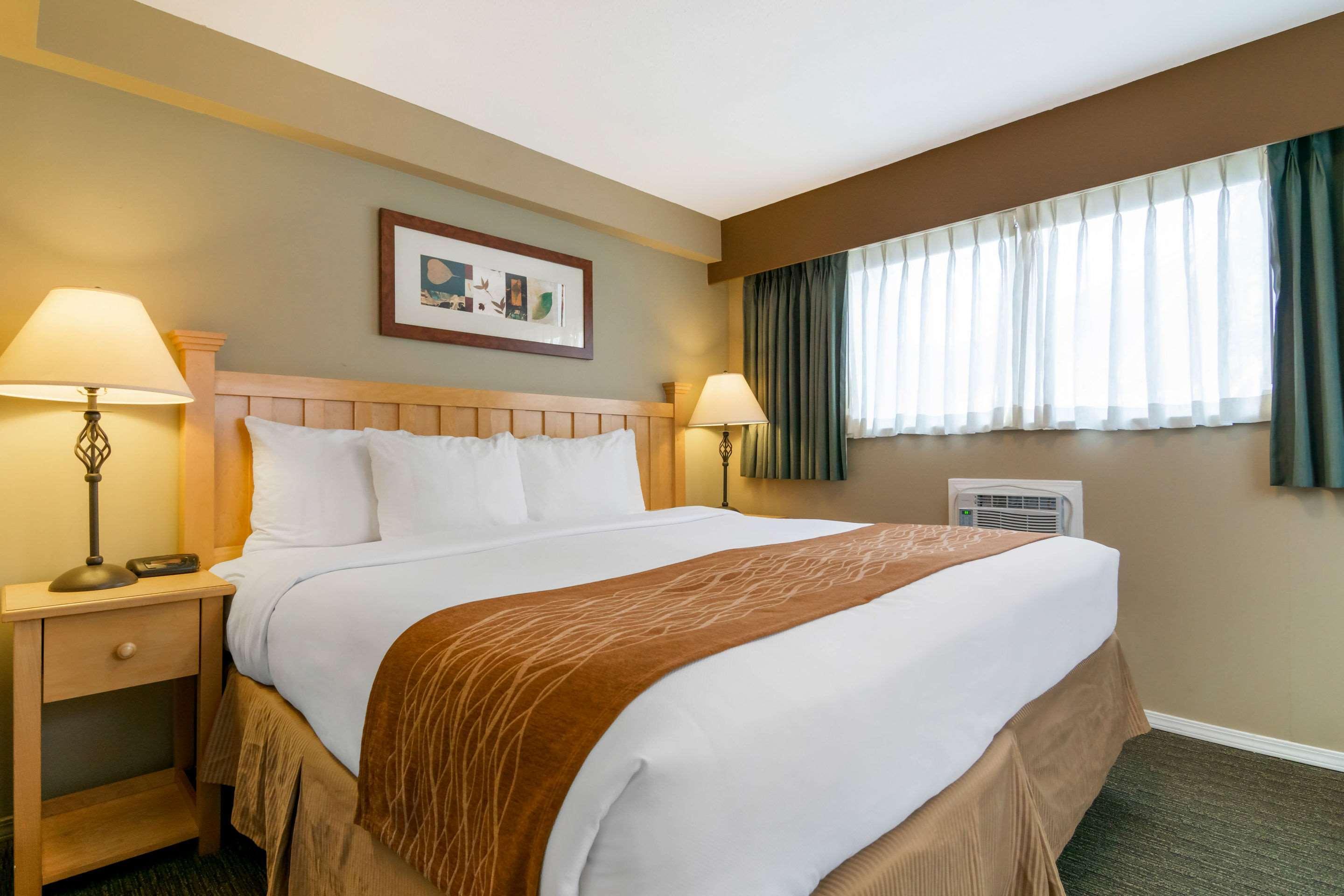 Econo Lodge Inn & Suites North Vancouver Ngoại thất bức ảnh