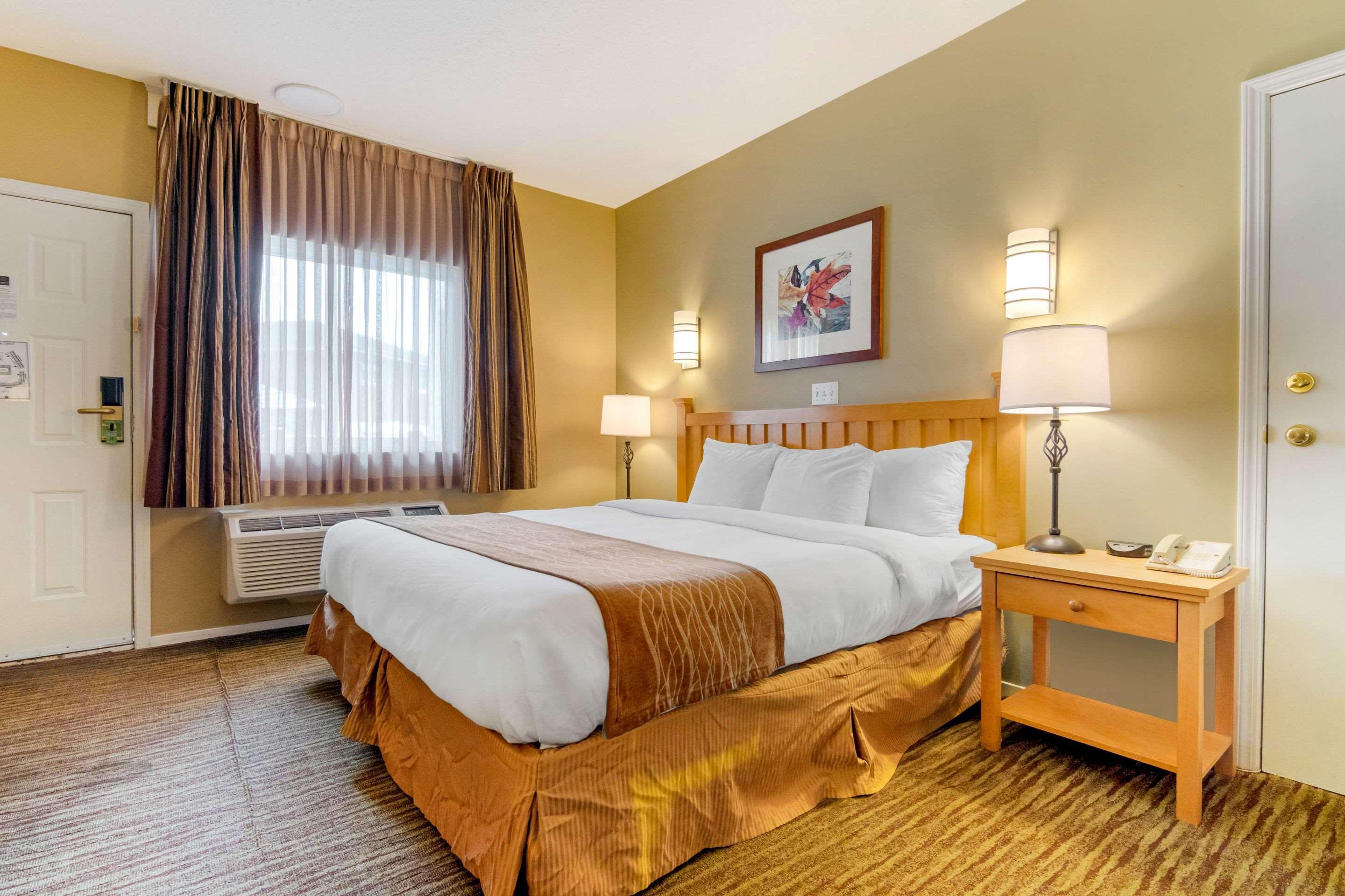 Econo Lodge Inn & Suites North Vancouver Ngoại thất bức ảnh