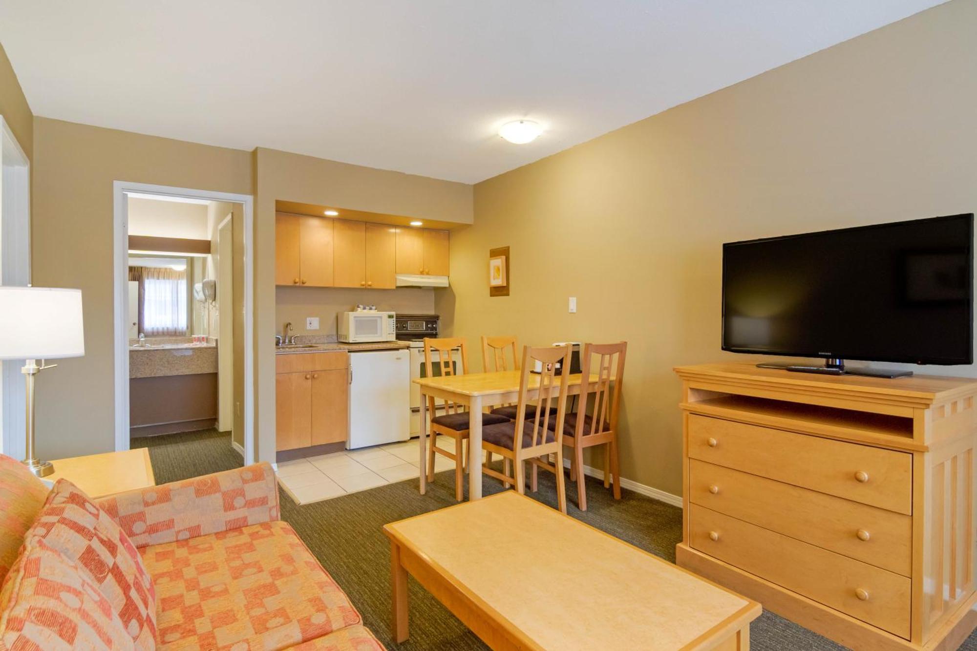 Econo Lodge Inn & Suites North Vancouver Ngoại thất bức ảnh