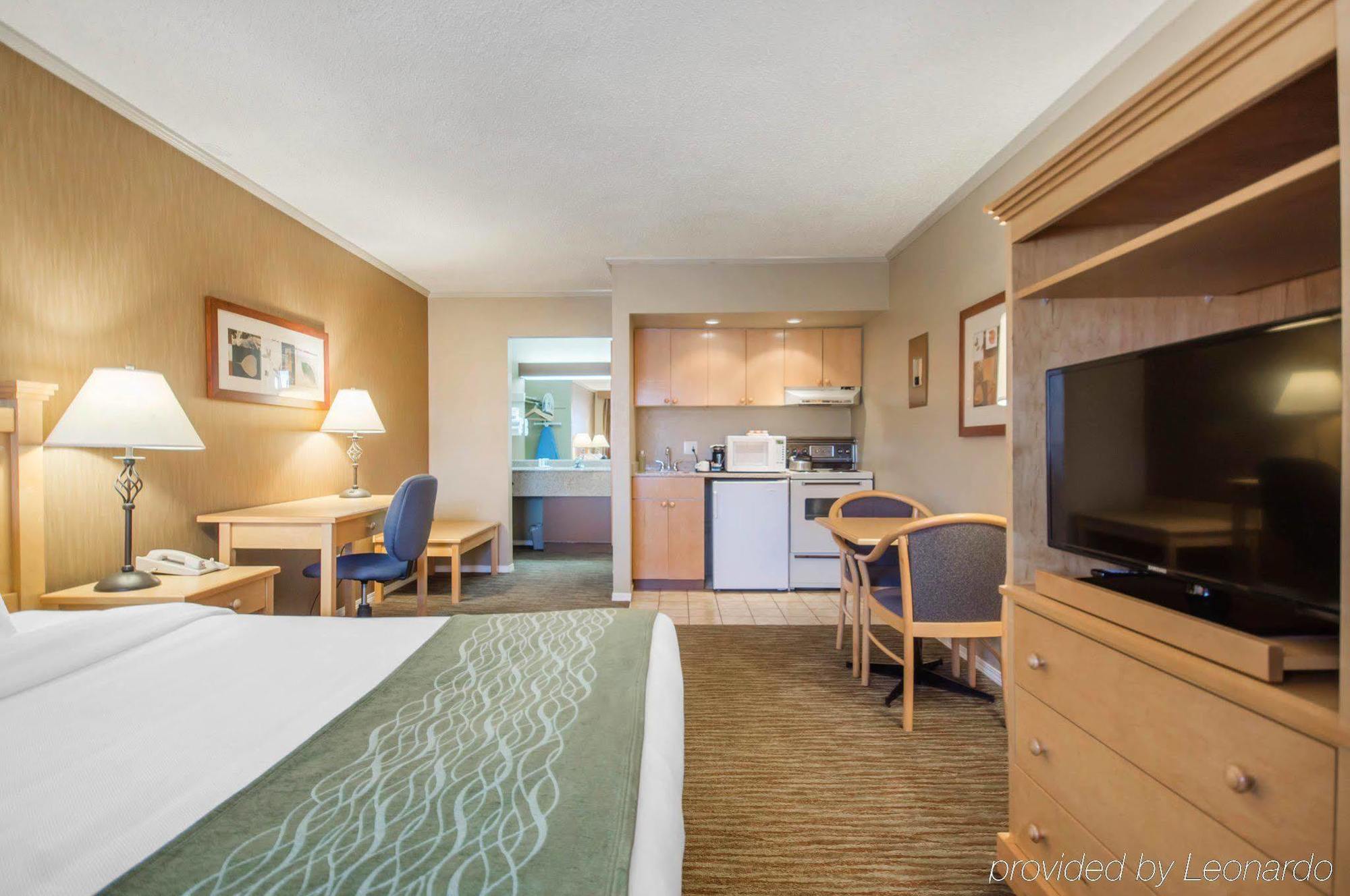 Econo Lodge Inn & Suites North Vancouver Ngoại thất bức ảnh