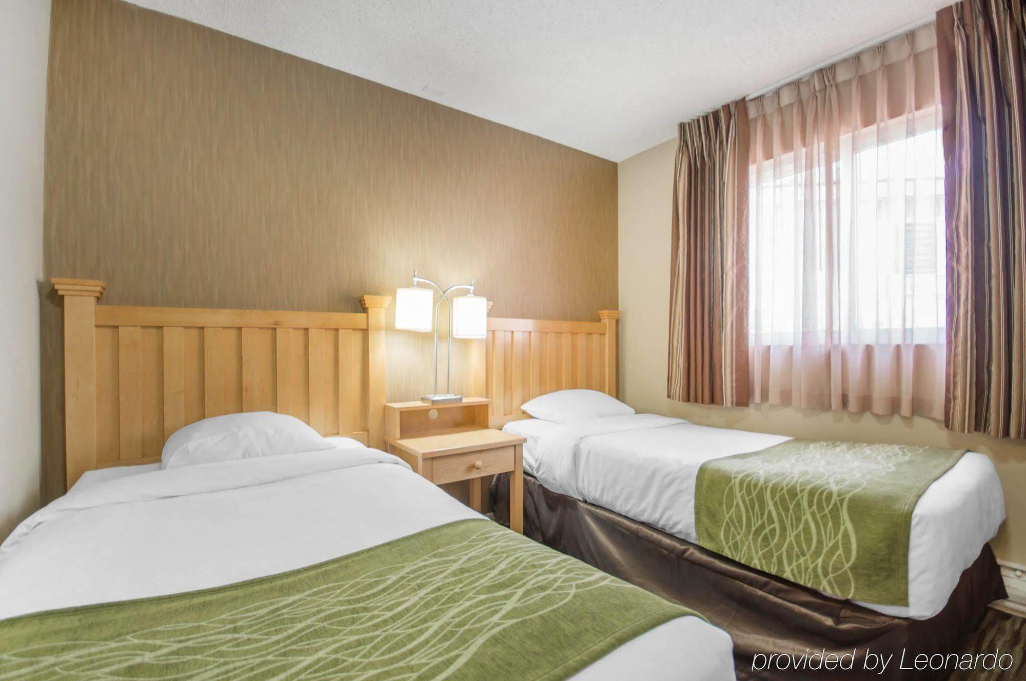 Econo Lodge Inn & Suites North Vancouver Ngoại thất bức ảnh