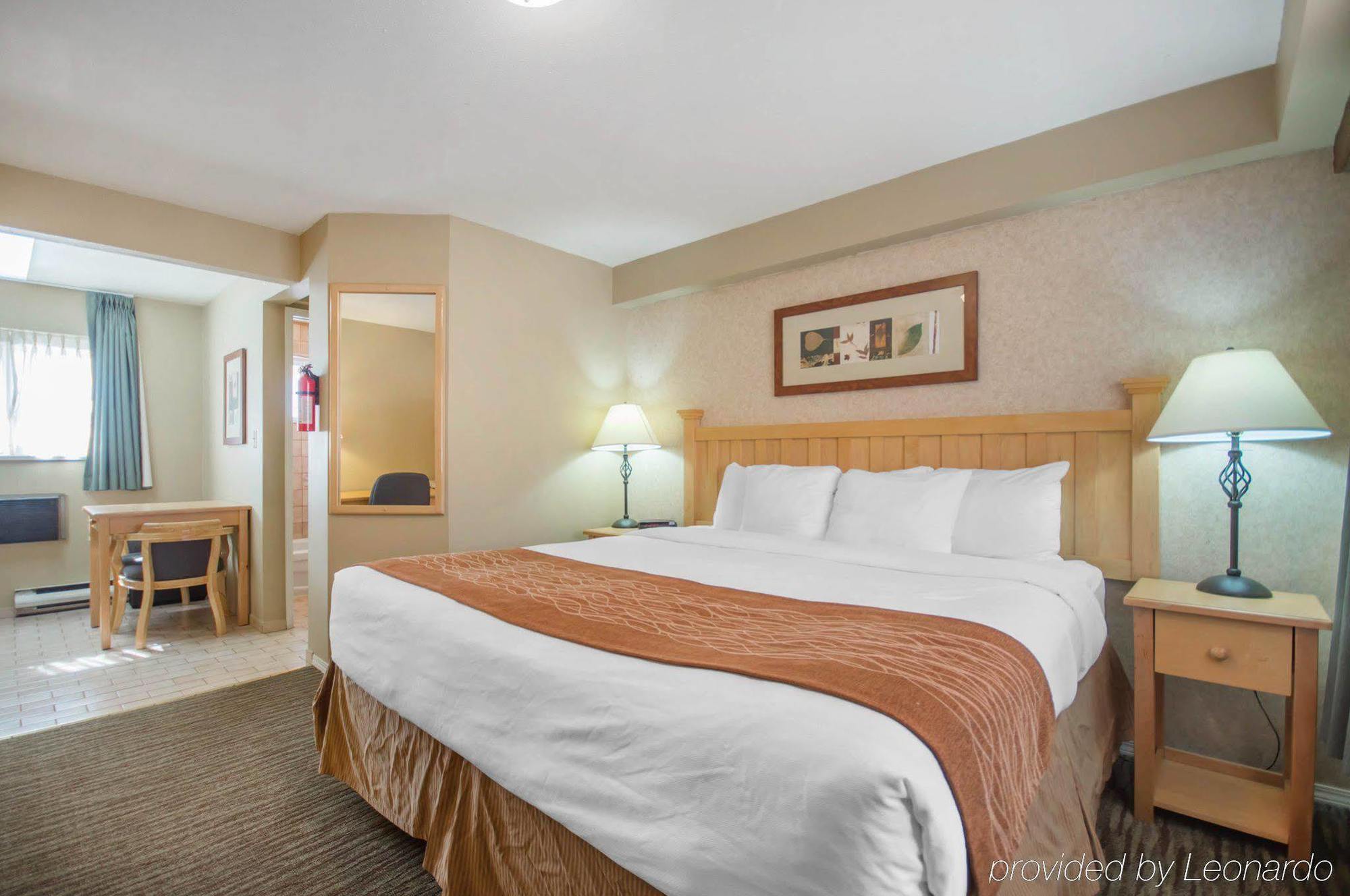 Econo Lodge Inn & Suites North Vancouver Ngoại thất bức ảnh